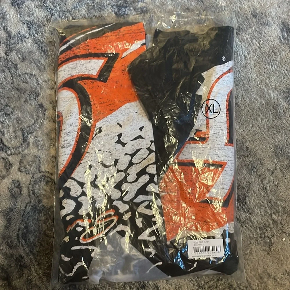 New Era Black and Orange Giants Short Sleeve Tee